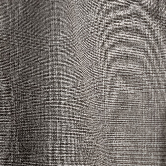 Travis Mathew Grommet Men's Size 40 Textured PinStripe Golf Shorts Khaki Brown - Picture 3 of 11